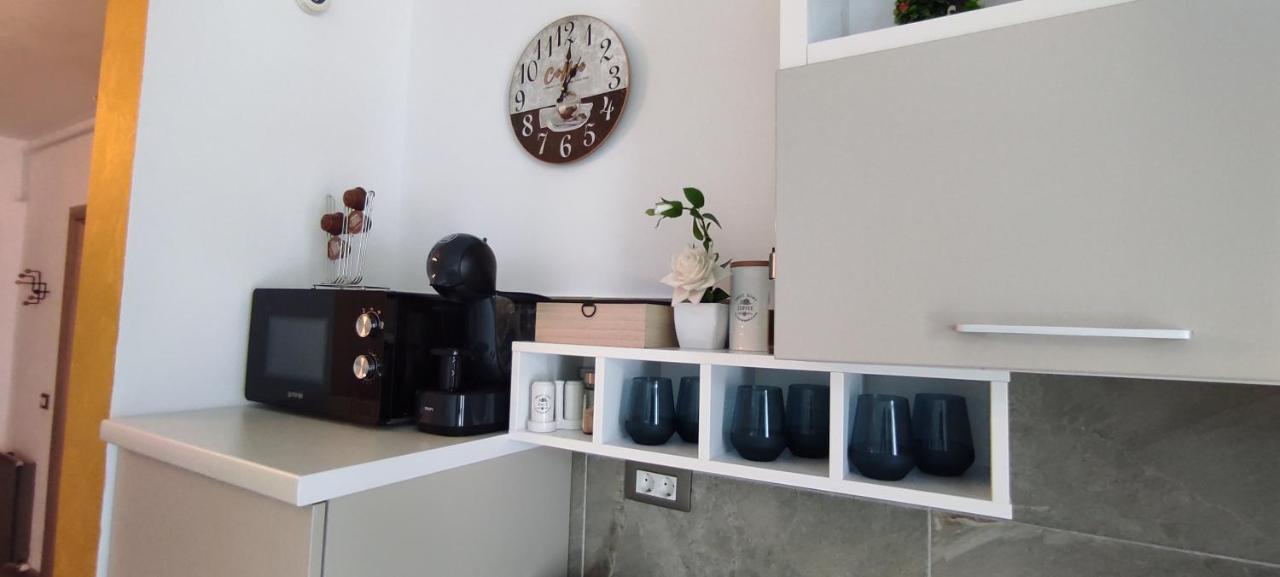 Luxury Kln By Alezzi Mamaia Nord Apartment Navodari Exterior photo