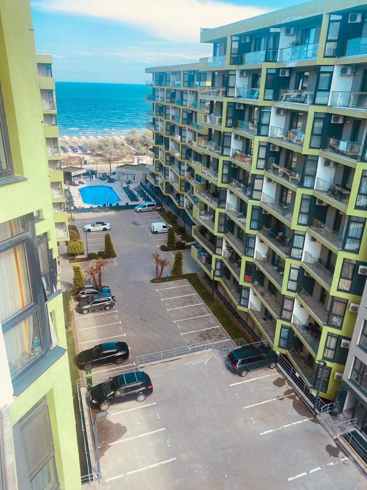 Luxury Kln By Alezzi Mamaia Nord Apartment Navodari Exterior photo