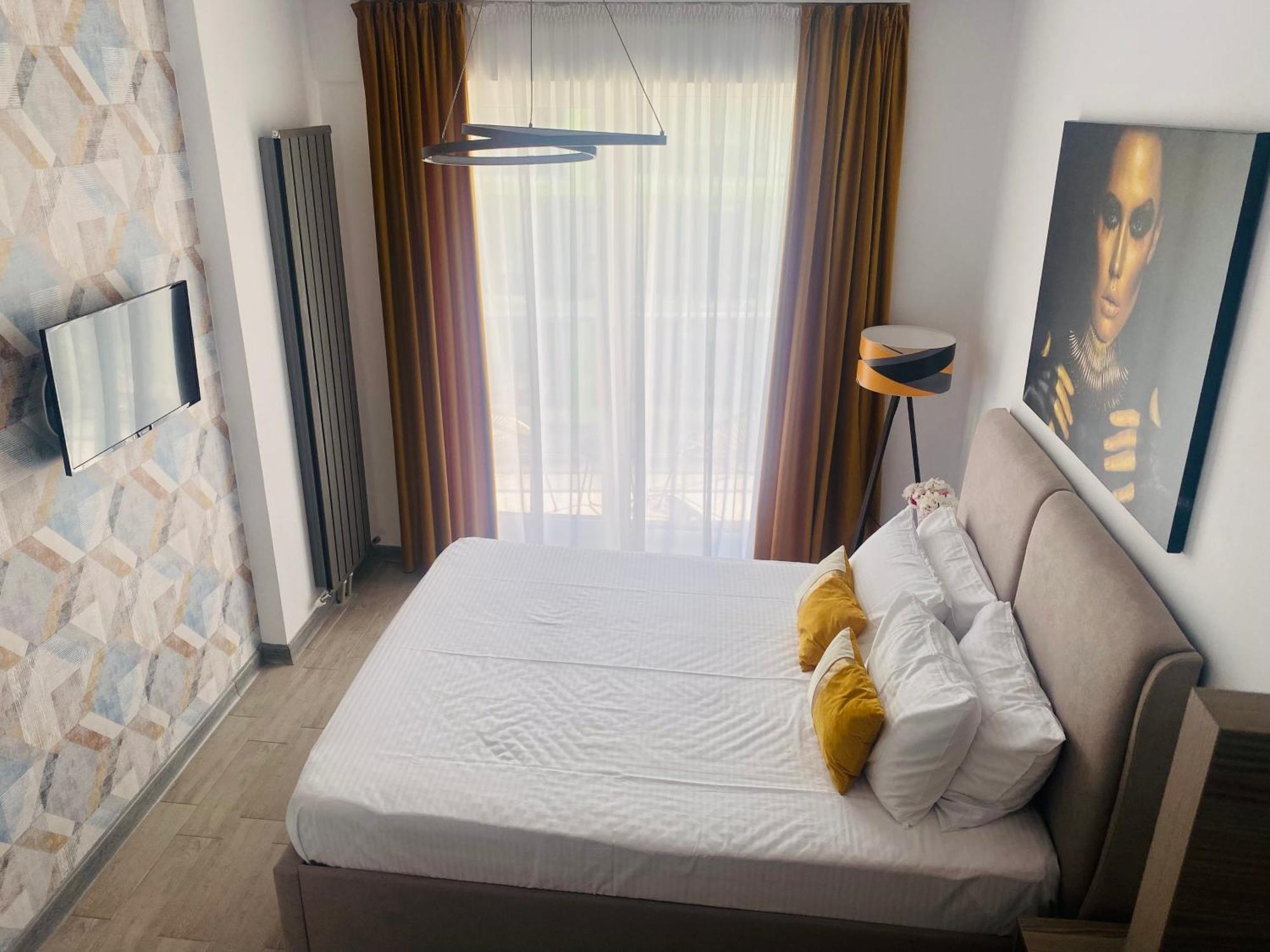 Luxury Kln By Alezzi Mamaia Nord Apartment Navodari Exterior photo